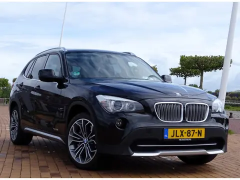 BMW X1 XDrive28i Exe Aut Pano Carplay Leer