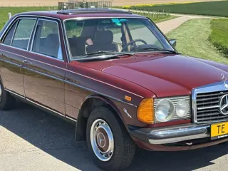 Mercedes-Benz 200-280 (W123) 240 D