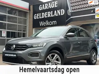 Volkswagen T-Roc 1.5 TSI Sport | Virtual-Cockpit | ACC | Climate | Xenon | Full-Led | Apple/Android 