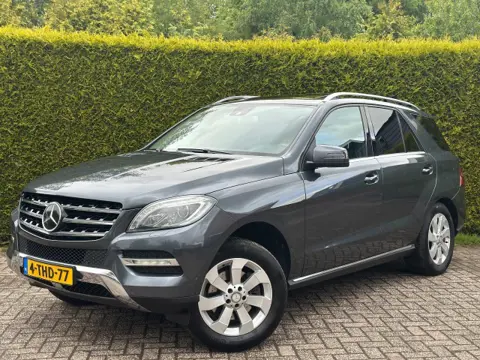MERCEDES-BENZ M-KLASSE BLUETEC 4MATIC  Achteruitrijcamera  Schuifdak  Trekhaak 3500KG