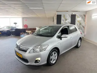 Toyota Auris 1.8 Full Hybrid Aspiration,Clima,Cruise control,Parksensor,N.A.P,Lm velgen,Trekhaak,2 s