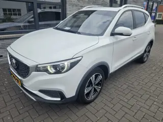 MG ZS Luxe 45 kWh