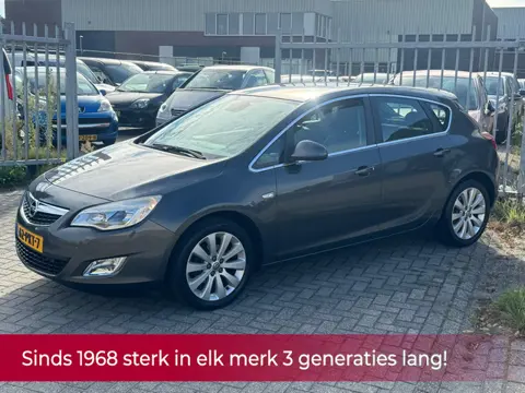 Opel Astra 1.4 Turbo Cosmo 120PK! NL AUTO NAP 2e EIGENAAR! CRUISE l TREKHAAK l LEER l AIRCO l PDC! D