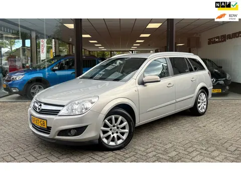 Opel Astra Wagon 1.8 AUTOMAAT | CAMERA | CARPLAY | TREKHAAK | NAP