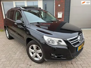 Volkswagen Tiguan 2.0 TSI Comfort&Design 4Motion / Pano / PDC / Navi / DSG