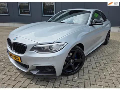 BMW 2-serie Coupé 218i High Executive, Twin Turbo M Performance, schuifdak, etc.