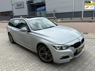 BMW 3-serie Touring 318i M Sport Corporate Lease PANO AUTOMAAT LEER NAVI Stoelverwarming