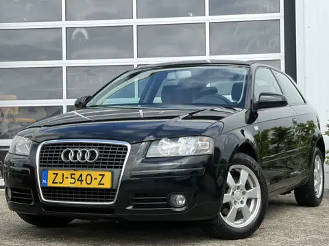 Audi A3 1.6 Attraction Pro Line 100pk | Airco automatisch | Cruise control | Elektrische ramen voor 