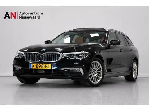 BMW 5-serie Touring 530i High Executive |Panorama|HUD|