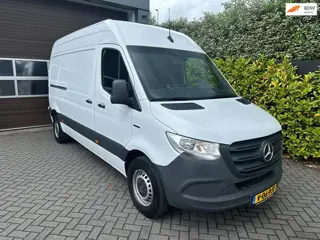 Mercedes-Benz ESPRINTER ESprinter L2H2 85KW 47 kWh Achteruitrijcamera Stoelverwarming Airco