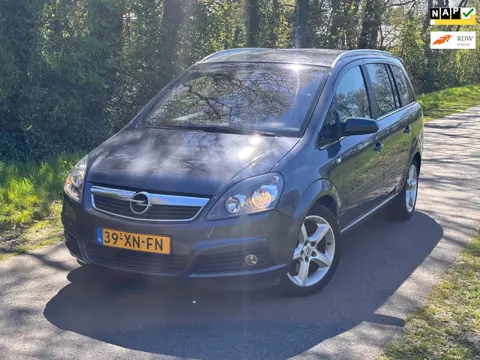 Opel Zafira 2.2 Cosmo | 7-Persoons + Cruise + Airco |