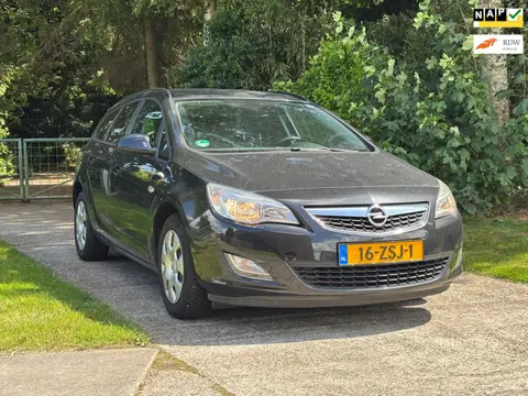 Opel Astra Sports Tourer 1.4 Cosmo | Airco + Cruise control |