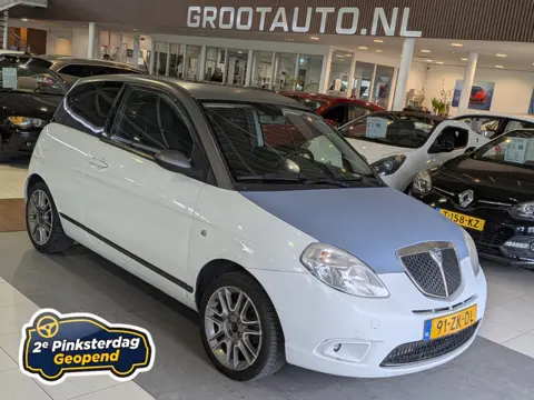 Lancia Ypsilon 1.4-16V Sport Airco, Stuurbekrachtiging
