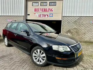 Volkswagen Passat Variant 2.0 FSI Trendline Business | APK | Airco | Cruise