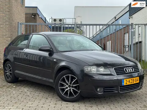 Audi A3 2.0 FSI Attraction Airco inruilkoopje