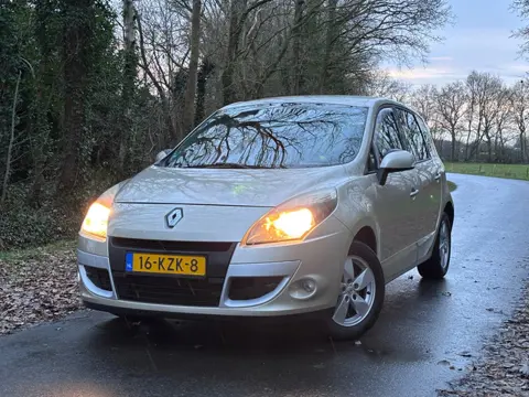 Renault Scénic 2.0 Dynamique | Cruise + Navi + Automaat Nu € 3.750,-!!!