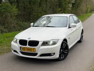 BMW 3-serie 318i Corporate Lease Luxury Line
