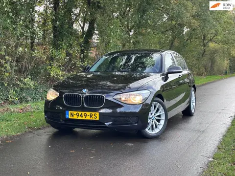 BMW 1-serie 116i Business+ | Stoelverwarming + Airco