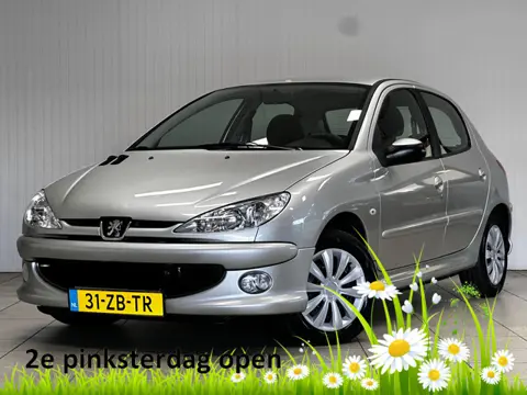 Peugeot 206 1.4 Forever/ D-Riem Verv 170.000KM!/ AIRCO!/ Trekhaak/ 5-Deurs/ C.V.Afstand/ Radio-CD/ E