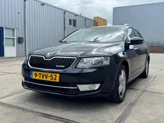 Skoda Octavia Combi 1.6 TDI Greenline Businessline AIRCO/NAVI/PARKISTANCE