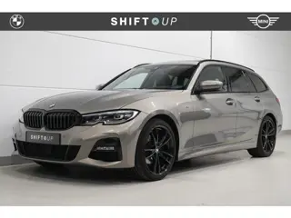 BMW 3-serie Touring 320i M-Sport | Panoramadak | Harman Kardon | Elektr. Trekhaak