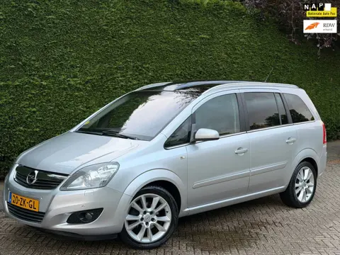 Opel Zafira 1.8 Cosmo /AUTOMAAT/7PERS/XENON/GLAZENDAK/RIJDTNIEUW!/