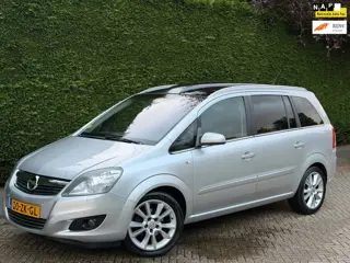 Opel Zafira 1.8 Cosmo /AUTOMAAT/7PERS/XENON/GLAZENDAK/RIJDTNIEUW!/