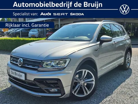 Volkswagen Tiguan 1.5 TSI 150pk DSG R-Line (Pano,Leer,Navi,Led)