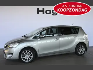 Toyota Verso 1.6 VVT-i Business Clima Cruise control Navigatie Pdc Stoelverwarming Trekhaak Inruil M
