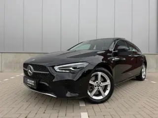 Mercedes-Benz CLA-klasse Shooting Brake 250e Facelift |PANO|SFEER|CAMERA|TREKHAAK|BOMVOL