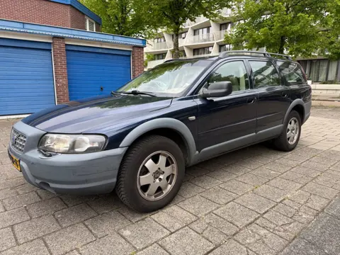 Volvo V70 Cross Country 2.4 T Comfort Line Automaat Leder 4x4