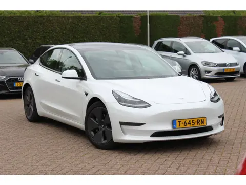 Tesla Model 3 Long Range AWD 75 kWh / FACELIFT / SoH 90,8% / Autopilot / Panoramadak / Camera / Lede