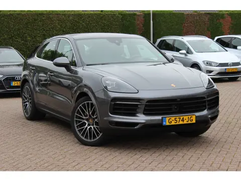 Porsche Cayenne Coupé 3.0 E-Hybrid / Panoramadak / 360Camera / Head-up / Softclose / Luchtvering / 2