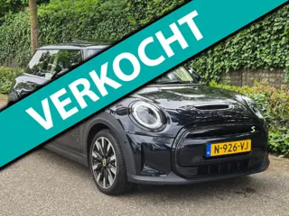 Mini Mini Electric 33 kWh Panorama Apple CarPlay Camera PDC Sfeerverlichting Dealer ondehrouden NAP 