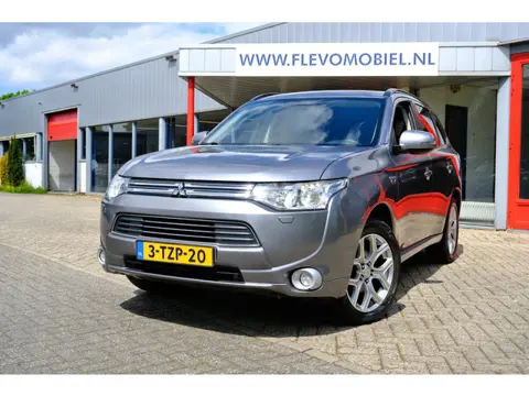 Mitsubishi Outlander 2.0 PHEV Executive Edition Aut. Navi|Xenon|Half Leder|Cam