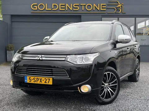 Mitsubishi Outlander 2.0 PHEV Instyle+ 1e Eigenaar,Schuifdak,Navi,Camera,Leder,Stoeverw,Stuurverw,Tr