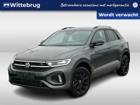Volkswagen T-Roc 1.5 TSI 150pk R-Line DSG Automaat Black Style / Navigatie by APP / LM 18 inch / Par