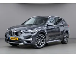 BMW X1 xDrive25e High Executive Org.NL|Pano-dak|Leder|Trekhaak|Camera|HuD|19''