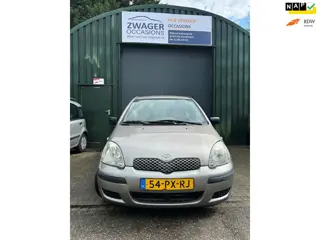 Toyota Yaris 1.0 VVT-i Idols