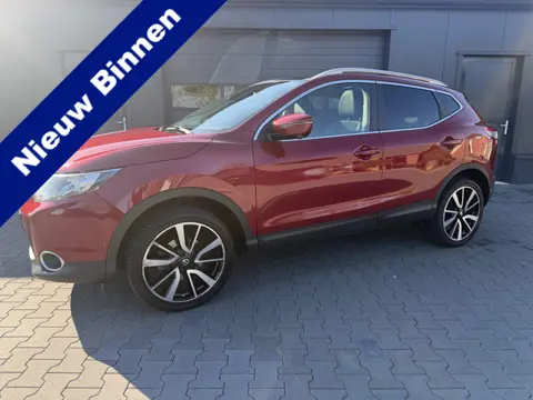 Nissan QASHQAI 1.2 Connect Edition Automaat,360 camera,Trekhaak,Panodak,Pdc Hoge Zit Bj 2015 Km 121.
