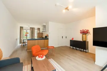Woning aan de Bataviastraat te Amsterdam