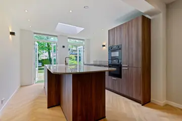 Woning aan de Nassaukade te Amsterdam