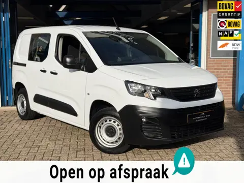 Peugeot Partner 1.2 PureTech Premium 2022 WIT NAVI AIRCO BTW