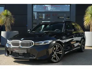 BMW 3 Serie Touring 330e M Sport High Executive 292pk Navigatie/HUD/360Camera