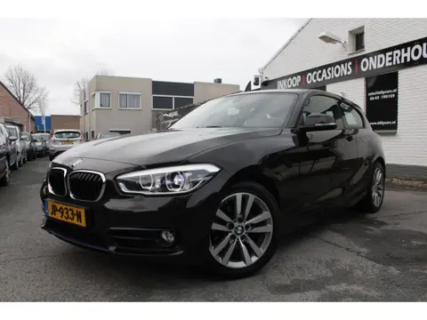 BMW 1-serie 118i Centennial High Executive Automaat |Carplay|Airco|CruisecontrolNavi|Elec Ramen|Park