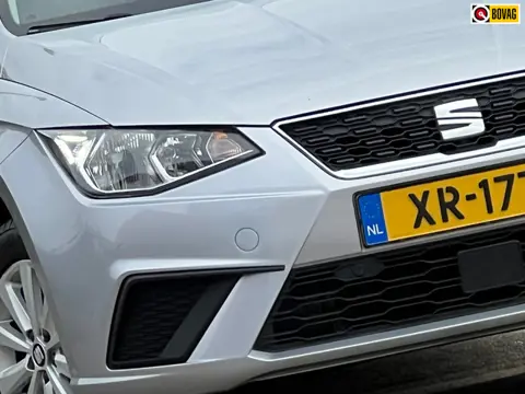 Seat Ibiza 1.0 TSI Style Bsns Intense Automaat - Urban Silver - Panorama/Carplay/Camera