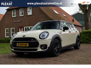 Mini Clubman 1.5 Cooper Business Edition Aut. | Panorama | Sportstoelen | Harman-Kardon | Engelse Ac
