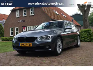 BMW 3-serie Touring 318i Executive Aut. | Panorama | Xenon | Stoelverwarming | HUD | Luxe Leder | El