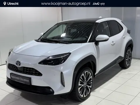 Toyota Yaris Cross 1.5 Hybrid Executive | Panoramadak | 18'' LM met all season banden | Compleet |