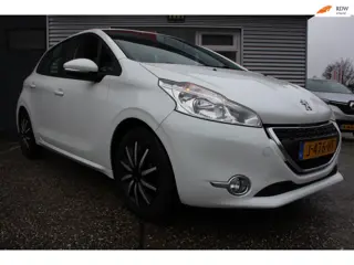 Peugeot 208 1.2 VTi Urban Soul 5-deurs, airco, stoelverwarming, cruise-control, nieuwe apk, incl afl